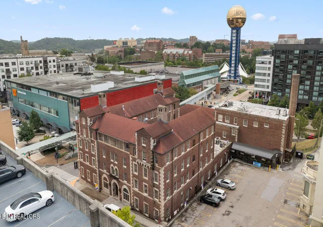 Photo 2 of Sale Pending at 535 Locust St #302, Knoxville, TN 37902 | MLS# 1356763 | Listing updated on 2026-09-29