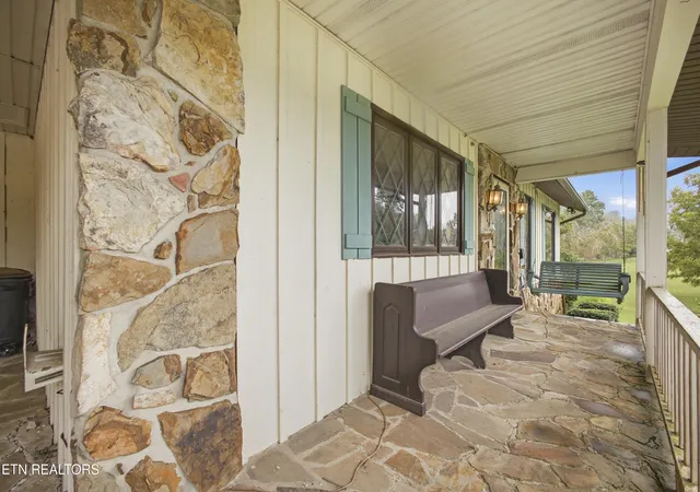 Photo 2 of Single family home for sale at 201 Leslie Dr, Harriman, TN 37748 | MLS# 1356837 | Listing updated on 2026-09-25