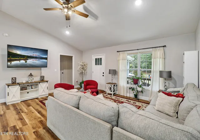 Photo 4 of Single family home for sale at 2071 Allardt Tinch Rd, Jamestown, TN 38556 | MLS# 1356593 | Listing updated on 2026-10-01