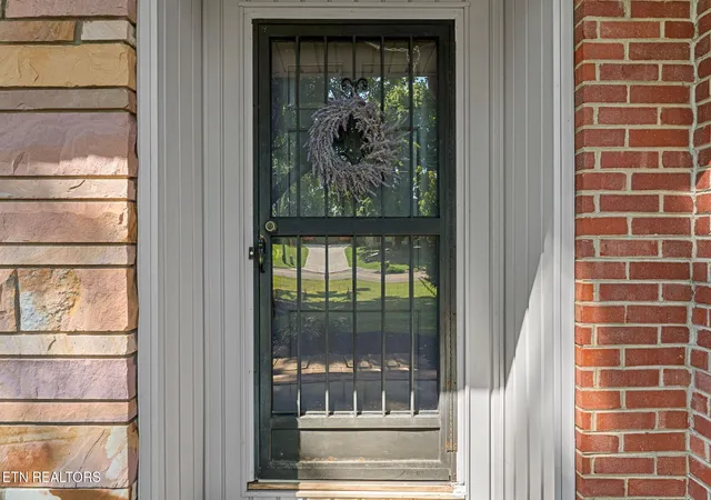 Photo 3 of Single family home for sale at 8121 Bennington Dr, Knoxville, TN 37909 | MLS# 1356651 | Listing updated on 2026-09-24