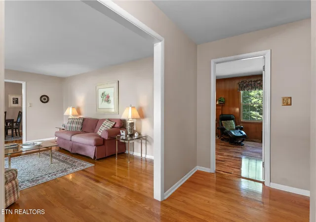 Photo 4 of Single family home for sale at 8121 Bennington Dr, Knoxville, TN 37909 | MLS# 1356651 | Listing updated on 2026-09-24
