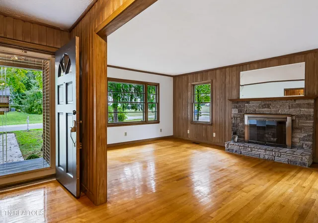 Photo 3 of Single family home for sale at 2507 Old Knoxville Pike, Maryville, TN 37804 | MLS# 1356823 | Listing updated on 2026-09-25