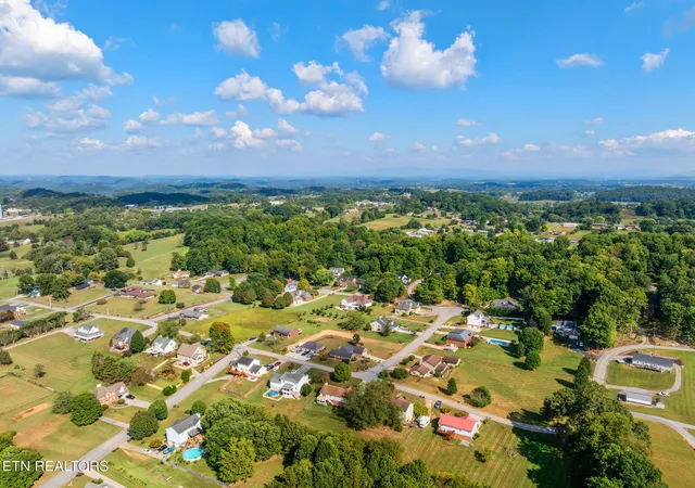 Photo 49 of Single family home for sale at 212 Pickens Rd, Kingsport, TN 37663 | MLS# 1356666 | Listing updated on 2026-10-13