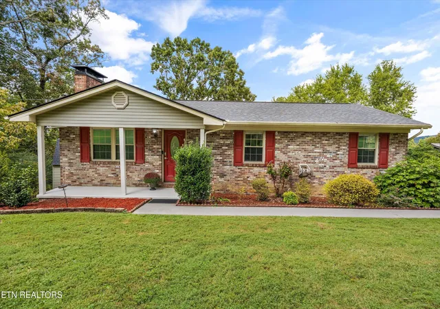 Photo 1 of Single family home for sale at 2651 Karenwood Dr, Maryville, TN 37804 | MLS# 1356729 | Listing updated on 2026-09-25