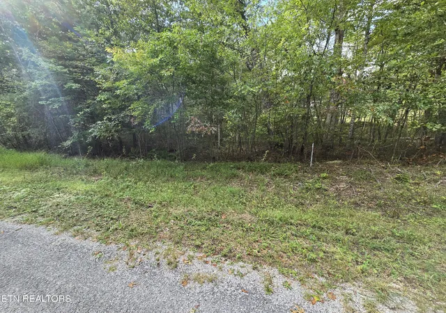 Land for sale at 4027 Desoto Dr, Crossville, TN 38572 | MLS# 1356685