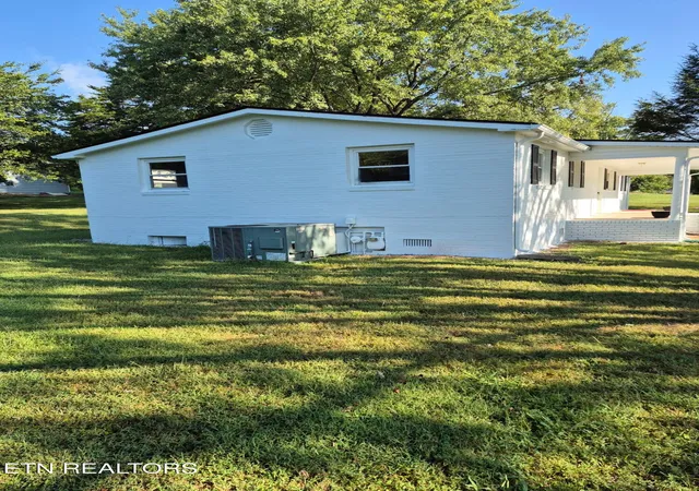 Photo 3 of Single family home for sale at 1034 Monroe Cir, Madisonville, TN 37354 | MLS# 1356748 | Listing updated on 2026-09-25