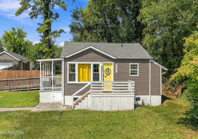 Photo 1 of Single family home for sale at 2639 Cecil Ave, Knoxville, TN 37917 | MLS# 1356850 | Listing updated on 2026-10-28