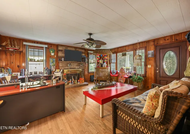 Photo 3 of Single family home for sale at 4532 E Lamar Alexander Pkwy, Walland, TN 37886 | MLS# 1356814 | Listing updated on 2026-09-25