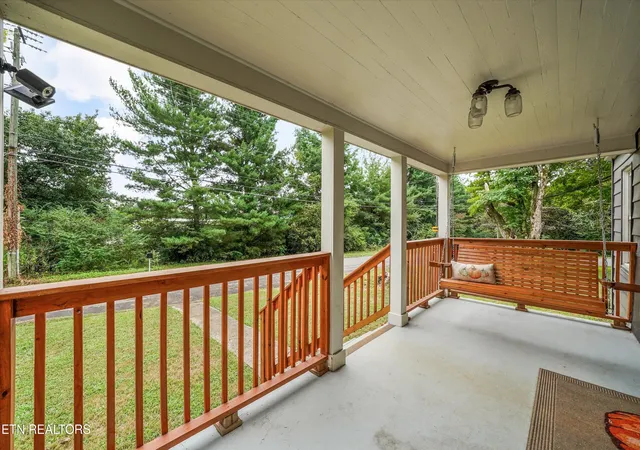 Photo 3 of Single family home for sale at 5704 Woodale Dr, Knoxville, TN 37912 | MLS# 1356827 | Listing updated on 2026-10-26