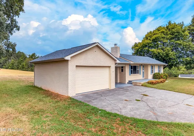 Photo 4 of Sale Pending at 13700 Lakeshore Dr, Rutledge, TN 37861 | MLS# 1356819 | Listing updated on 2026-10-05