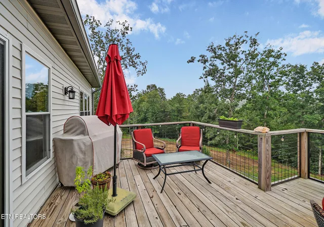 Photo 4 of Single family home for sale at 143 Crestwood Loop, Jamestown, TN 38556 | MLS# 1356816 | Listing updated on 2026-10-07