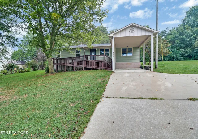 Photo 2 of Single family home for sale at 567 Prentice St, Crossville, TN 38555 | MLS# 1356844 | Listing updated on 2026-09-25