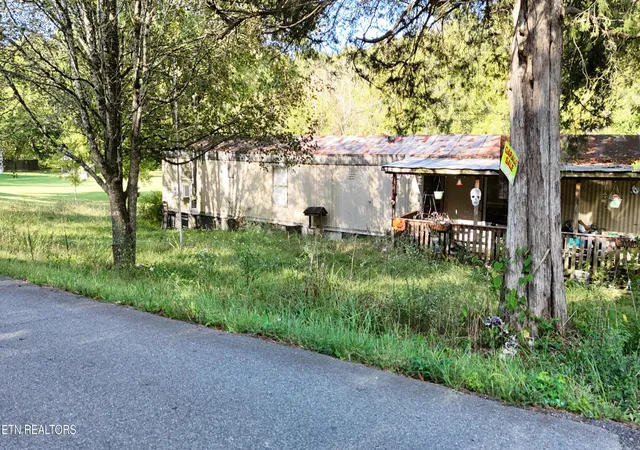 Photo 3 of Single family home for sale at 1039 Millican Grv Rd, Sevierville, TN 37876 | MLS# 1356853 | Listing updated on 2026-09-26