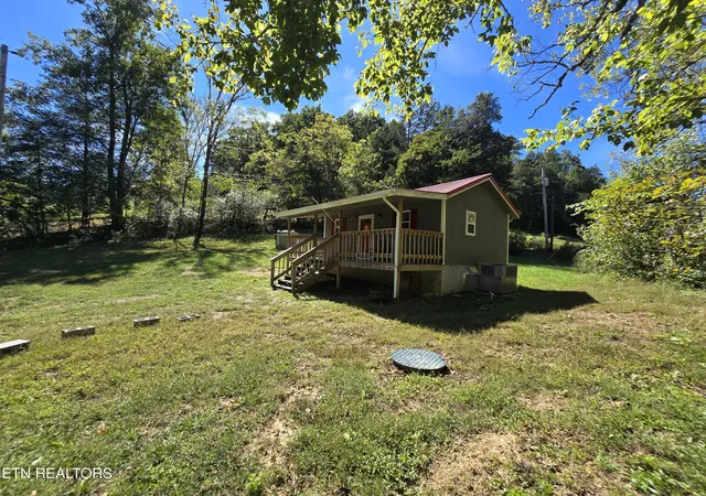 Photo 2 of Single family home for sale at 131 Ely Holw Rd, Ewing, VA 24248 | MLS# 1356919 | Listing updated on 2026-09-26