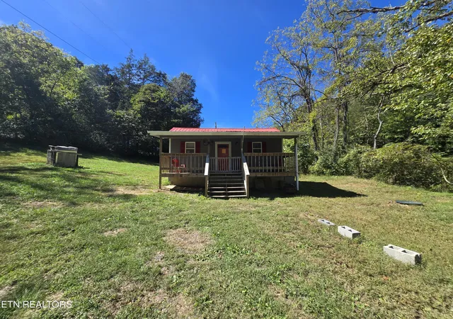 Photo 3 of Single family home for sale at 131 Ely Holw Rd, Ewing, VA 24248 | MLS# 1356919 | Listing updated on 2026-09-26