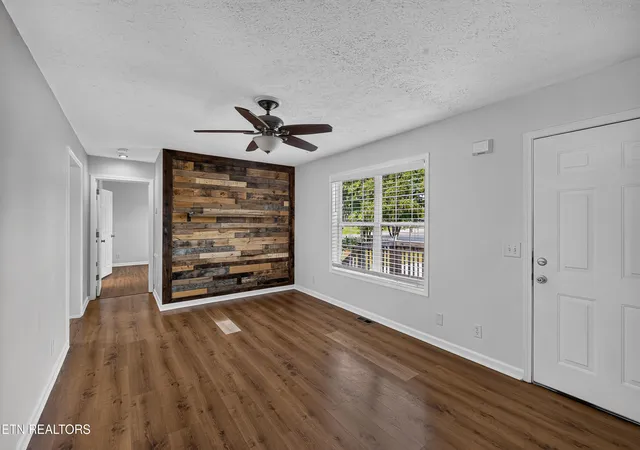 Photo 2 of Single family home for sale at 2444 Honey Grv Ln, Knoxville, TN 37923 | MLS# 1356960 | Listing updated on 2026-10-29