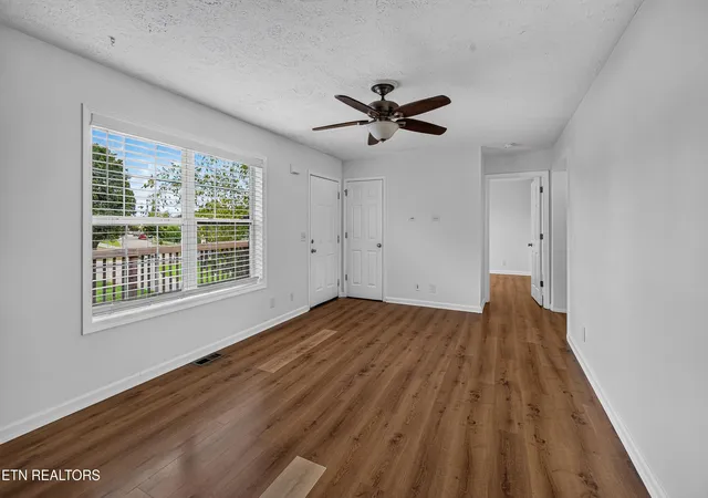 Photo 3 of Single family home for sale at 2444 Honey Grv Ln, Knoxville, TN 37923 | MLS# 1356960 | Listing updated on 2026-10-29