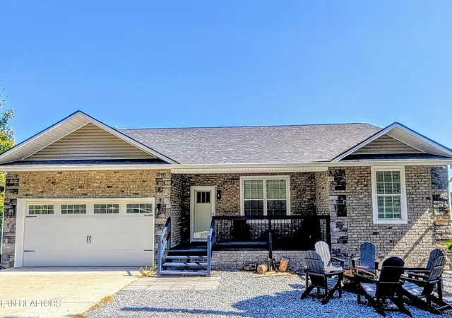 Photo 1 of Single family home for sale at 1720 Mountain Dr, Sevierville, TN 37876 | MLS# 1356931 | Listing updated on 2026-10-26