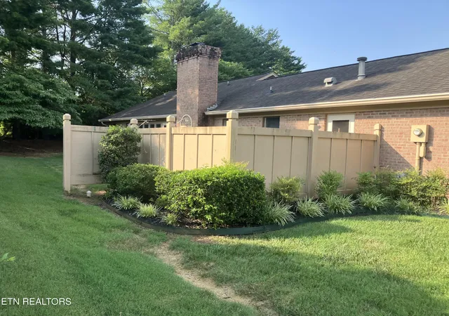 Listing Photo 4 - Condo for sale in building located at 1538 Claremont Dr, Maryville, TN 37803