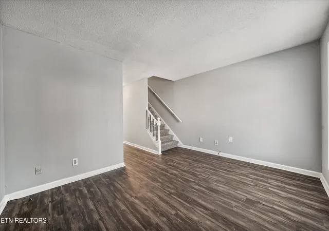 Listing Photo 3 - Condo for sale in building located at 942 Piney Grv Church Rd, Knoxville, TN 37909 - Unit #C-4