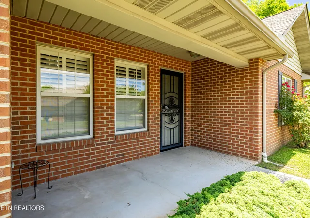 Listing Photo 4 - Condo for sale in building located at 170 Manchester Dr, Maryville, TN 37803
