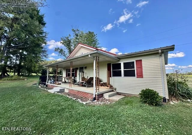 Photo 2 of Single family home for sale at 1511 Giles Holw Rd, Rose Hill, VA 24281 | MLS# 1357647 | Listing updated on 2026-10-02