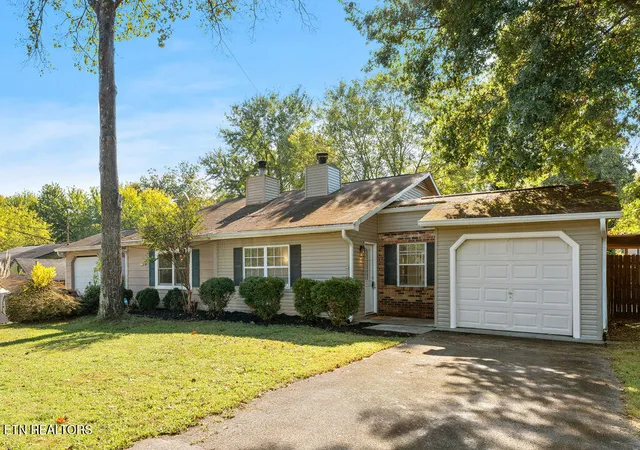 Photo 1 of Single family home for sale at 7553 Chatham Cir, Knoxville, TN 37909 | MLS# 1357667 | Listing updated on 2026-10-26