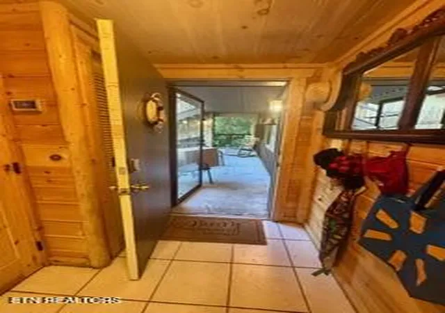 Listing Photo 1 - Condo for sale in building located at 1235 Ski Mountain Rd, Gatlinburg, TN 37738 - Unit #629