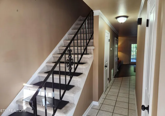 Listing Photo 2 - Condo for sale in building located at 7041 Traditional Dr, Knoxville, TN 37909