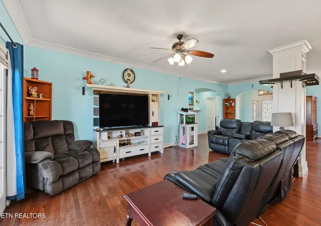 Photo 4 of Single family home for sale at 1256 Rippling Waters Cir, Sevierville, TN 37876 | MLS# 1358629 | Listing updated on 2026-10-14