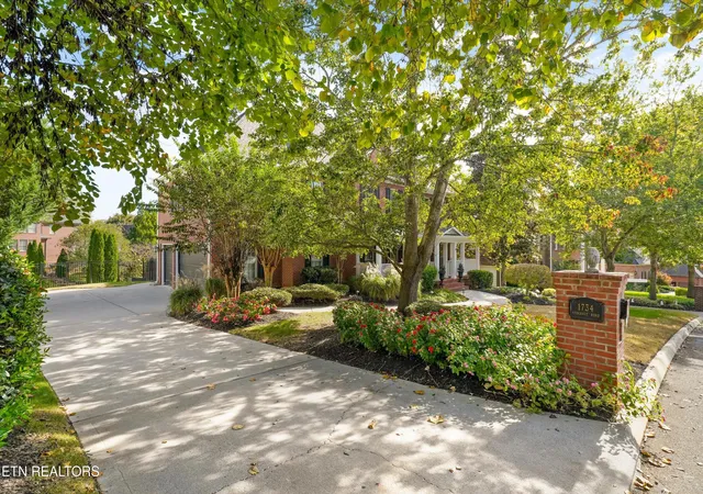 Photo 2 of Single family home for sale at 1734 Redgrave Rd, Knoxville, TN 37922 | MLS# 1359872 | Listing updated on 2026-10-28