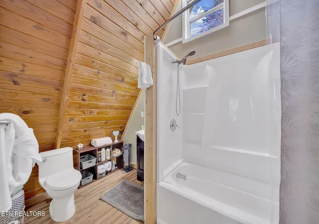 Photo 3 of Single family home for sale at 4206 Dellinger Holw Rd, Pigeon Forge, TN 37863 | MLS# 1358195 | Listing updated on 2026-10-28