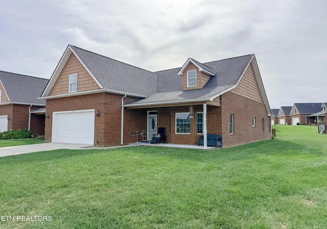 Listing Photo 2 - Condo for sale in building located at 139 Genesis Ave, Crossville, TN 38571