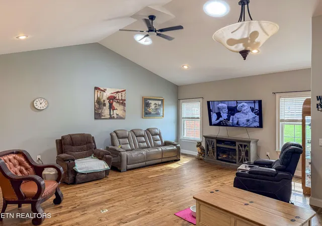 Listing Photo 4 - Condo for sale in building located at 139 Genesis Ave, Crossville, TN 38571