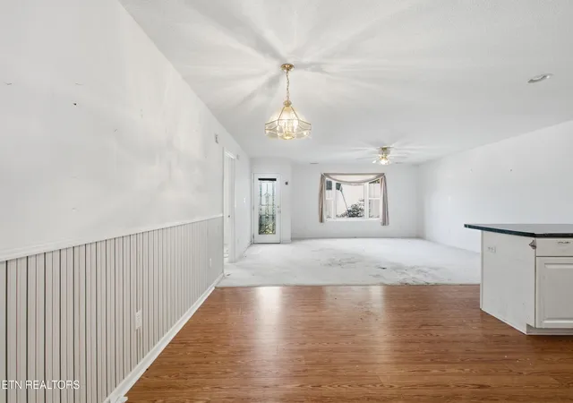 Listing Photo 1 - Condo for sale in building located at 1130 Fairgrounds Ct, Kingston, TN 37763 - Unit #
