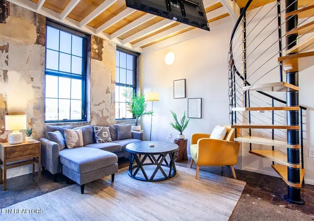 Listing Photo 4 - Condo for sale in building located at 116 S Gay St, Knoxville, TN 37902 - Unit #108