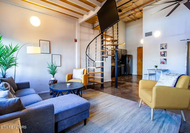 Listing Photo 5 - Condo for sale in building located at 116 S Gay St, Knoxville, TN 37902 - Unit #108