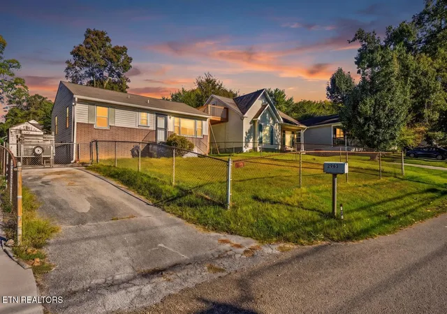 Photo 3 of Single family home for sale at 2963 Cecil Ave, Knoxville, TN 37917 | MLS# 1359482 | Listing updated on 2026-10-28