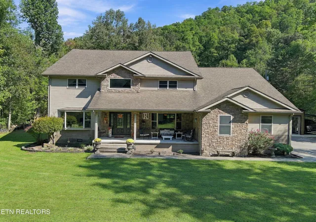 Photo 1 of Single family home for sale at 2247 State Hwy 188, Middlesboro, KY 40965 | MLS# 1358708 | Listing updated on 2026-10-15