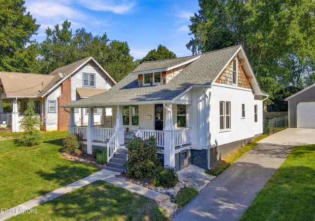 Photo 1 of Sale Pending at 134 Hillcrest Dr, Knoxville, TN 37918 | MLS# 1359631 | Listing updated on 2026-10-27