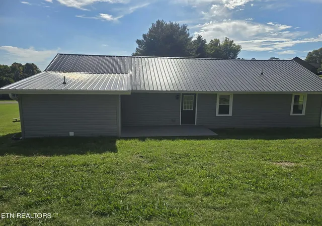 Photo 2 of Sale Pending at 1146 Overton Dr, Tazewell, TN 37879 | MLS# 1358667 | Listing updated on 2026-10-26