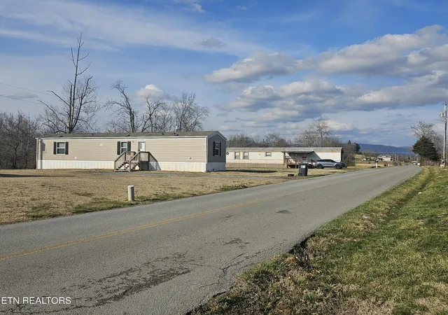 Photo 2 of Multi family home for sale at 204 Old Jacksboro Pike, Cumberland Gap, TN 37724 | MLS# 1358676 | Listing updated on 2026-10-12