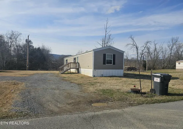 Photo 4 of Multi family home for sale at 204 Old Jacksboro Pike, Cumberland Gap, TN 37724 | MLS# 1358676 | Listing updated on 2026-10-12