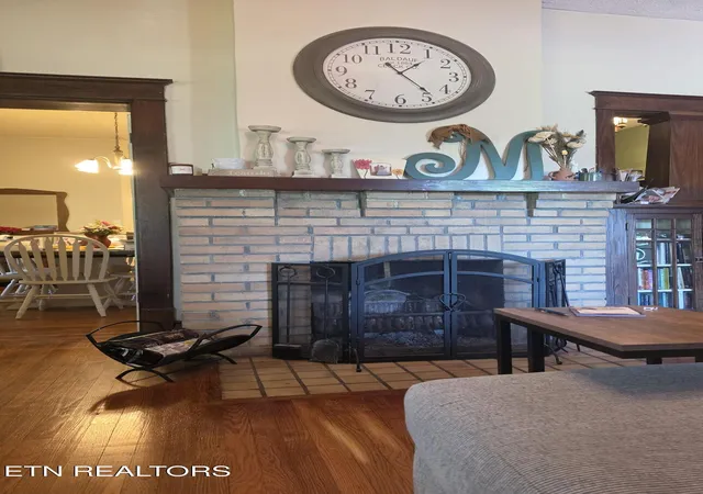 Photo 3 of Single family home for sale at 406 N 25th Street, Middlesboro, KY 40965 | MLS# 1358692 | Listing updated on 2026-10-13