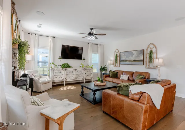 Photo 2 of Single family home for sale at 125 Ashton Flds Dr, Lenoir City, TN 37772 | MLS# 1360133 | Listing updated on 2026-10-29