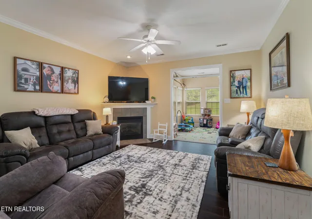 Listing Photo 5 - Condo for sale in building located at 7811 Thomas Henry Wy, Knoxville, TN 37938