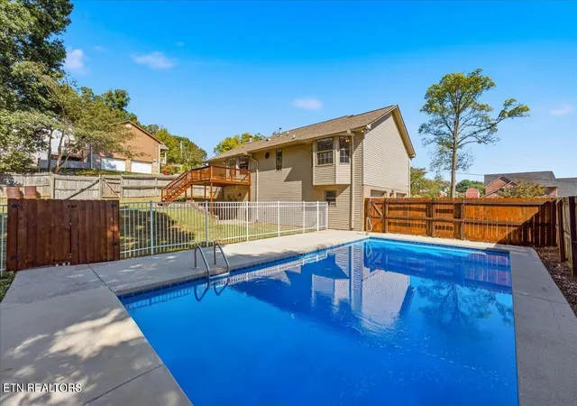 Photo 1 of Single family home for sale at 9229 Hollander Ln, Knoxville, TN 37931 | MLS# 1358922 | Listing updated on 2026-10-28