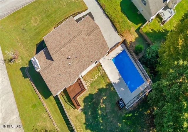 Photo 3 of Single family home for sale at 9229 Hollander Ln, Knoxville, TN 37931 | MLS# 1358922 | Listing updated on 2026-10-28
