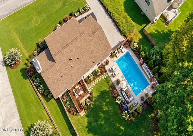 Photo 4 of Single family home for sale at 9229 Hollander Ln, Knoxville, TN 37931 | MLS# 1358922 | Listing updated on 2026-10-28