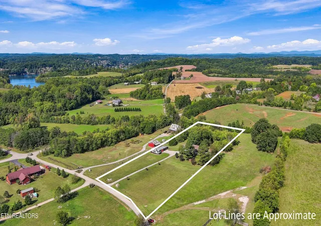 Photo 1 of Single family home for sale at 353 Bell View Rd, Greenback, TN 37742 | MLS# 1358908 | Listing updated on 2026-10-26